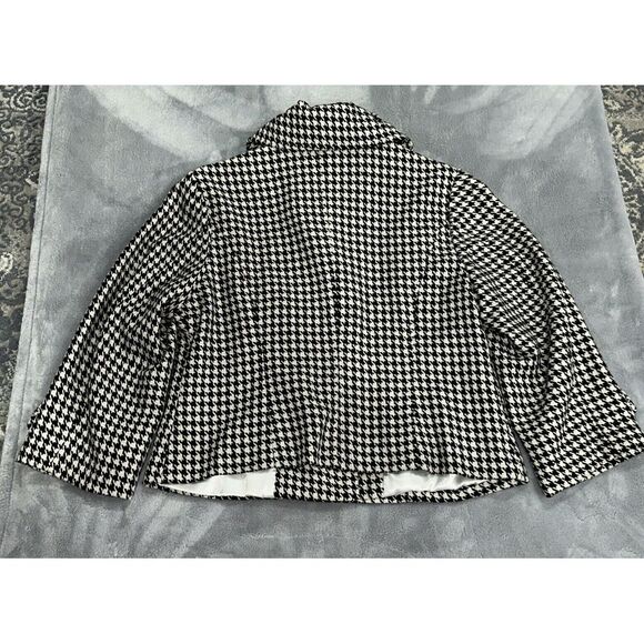 Zsa Zsa Double Breasted Black and White Houndstooth Jacket. Large Size - Picture 2 of 7
